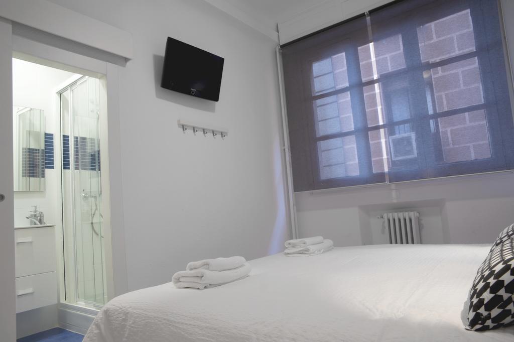 Woohoo Hostal Madrid Szoba fotó